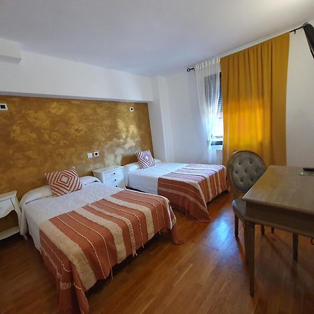 Hotel Villa De เลร์มา ภายนอก รูปภาพ